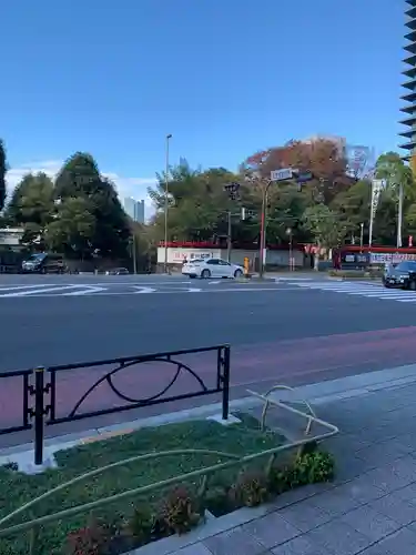 豊川稲荷東京別院の周辺