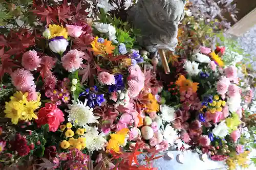 滑川神社 - 仕事と子どもの守り神の手水