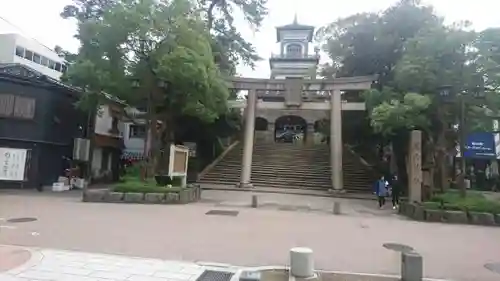 尾山神社の鳥居