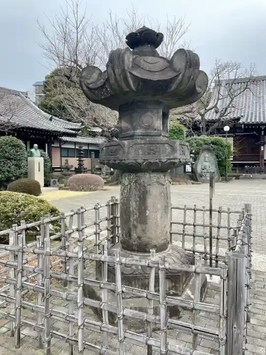 與楽寺の{uncategorized: "未分類", other: "その他", undefined: "問題あり", building: "その他建物", grave: "お墓", sacred_gate: "鳥居", guardian: "狛犬", statue: "像", buddha: "仏像", history: "歴史", nature: "自然", garden: "庭園", animal: "動物", pagoda: "塔", temizu: "手水舎", mountain_gate: "山門・神門", sanctuary: "本殿・本堂", subordinate: "末社・摂社", art: "芸術", scenery: "景色", jizo: "地蔵", ema: "絵馬", goshuin: "御朱印", omikuji: "おみくじ", items: "授与品その他", amulet: "お守り", goshuincho: "御朱印帳", eats: "食事", festival: "お祭り", votive_dance: "神楽", shichigosan: "七五三参", wedding: "結婚式", experience: "体験その他", initially: "初詣", around: "周辺", anti_infection: "感染症対策"}