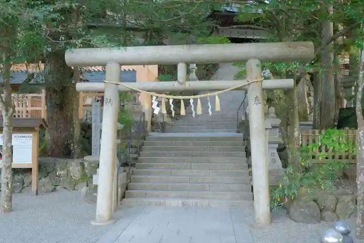 天河大辨財天社の鳥居