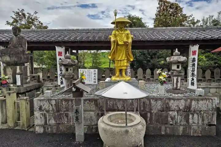 乙津寺 (鏡島弘法)の像