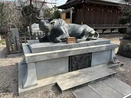 布多天神社の像