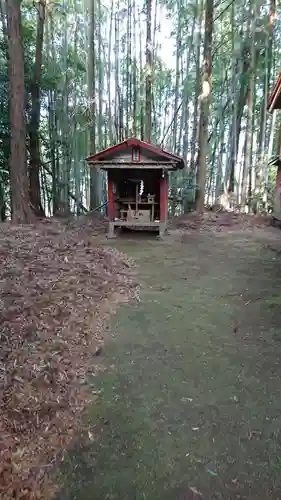 弊田神社の末社