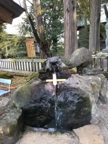 諏訪大社の手水舎