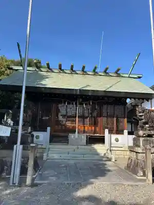 御井神社の{uncategorized: "未分類", other: "その他", undefined: "問題あり", building: "その他建物", grave: "お墓", sacred_gate: "鳥居", guardian: "狛犬", statue: "像", buddha: "仏像", history: "歴史", nature: "自然", garden: "庭園", animal: "動物", pagoda: "塔", temizu: "手水舎", mountain_gate: "山門・神門", sanctuary: "本殿・本堂", subordinate: "末社・摂社", art: "芸術", scenery: "景色", jizo: "地蔵", ema: "絵馬", goshuin: "御朱印", omikuji: "おみくじ", items: "授与品その他", amulet: "お守り", goshuincho: "御朱印帳", eats: "食事", festival: "お祭り", votive_dance: "神楽", shichigosan: "七五三参", wedding: "結婚式", experience: "体験その他", initially: "初詣", around: "周辺", anti_infection: "感染症対策"}