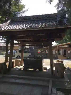 豊川進雄神社の手水舎