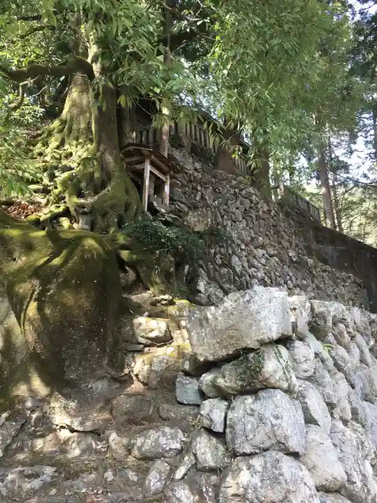 一護王社の{uncategorized: "未分類", other: "その他", undefined: "問題あり", building: "その他建物", grave: "お墓", sacred_gate: "鳥居", guardian: "狛犬", statue: "像", buddha: "仏像", history: "歴史", nature: "自然", garden: "庭園", animal: "動物", pagoda: "塔", temizu: "手水舎", mountain_gate: "山門・神門", sanctuary: "本殿・本堂", subordinate: "末社・摂社", art: "芸術", scenery: "景色", jizo: "地蔵", ema: "絵馬", goshuin: "御朱印", omikuji: "おみくじ", items: "授与品その他", amulet: "お守り", goshuincho: "御朱印帳", eats: "食事", festival: "お祭り", votive_dance: "神楽", shichigosan: "七五三参", wedding: "結婚式", experience: "体験その他", initially: "初詣", around: "周辺", anti_infection: "感染症対策"}