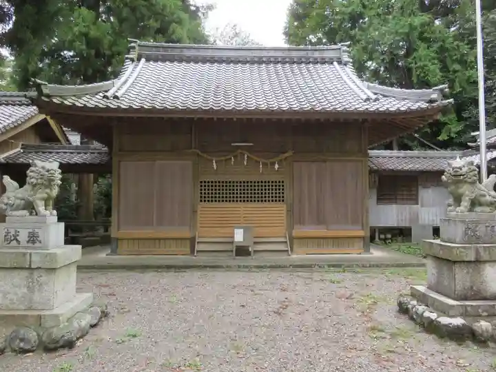 南宮御旅神社の本殿・本堂