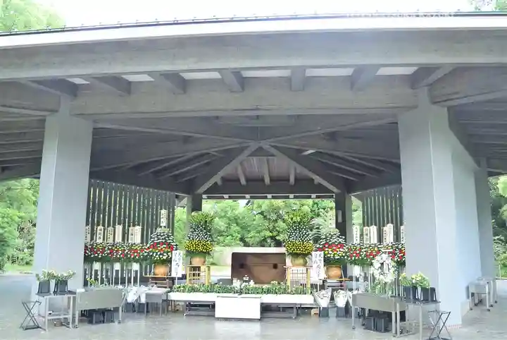 千鳥ヶ淵戦没者墓苑(東京都)