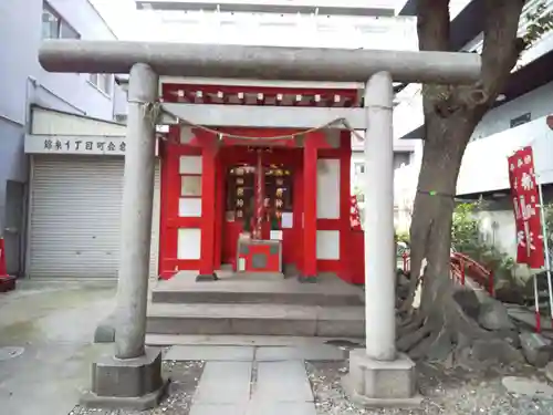 津軽稲荷神社の鳥居