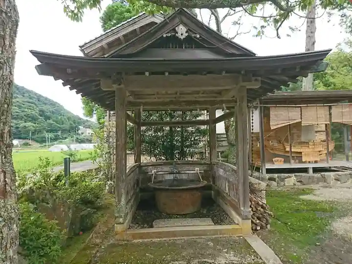 宇良神社(浦嶋神社)の手水舎