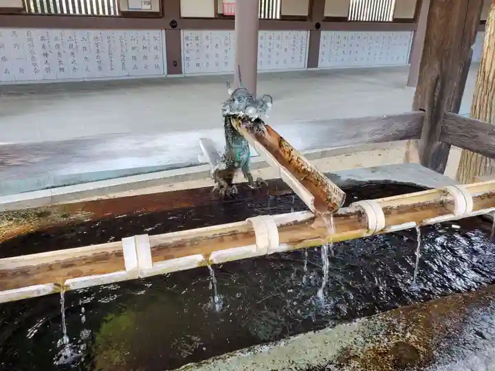 日岡神社の手水舎