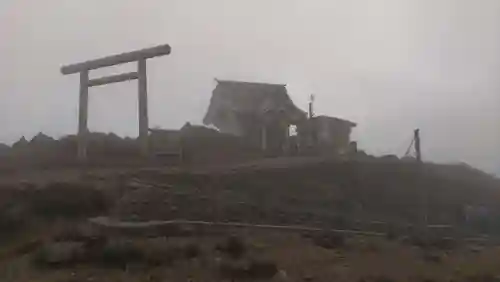 刈田嶺神社(奥宮)の鳥居