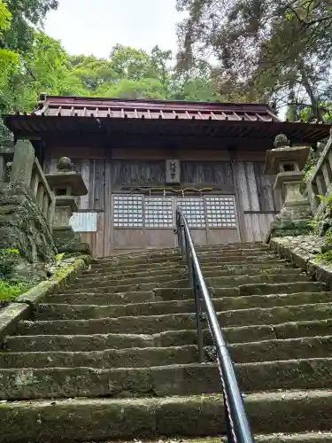 守山八幡宮の{uncategorized: "未分類", other: "その他", undefined: "問題あり", building: "その他建物", grave: "お墓", sacred_gate: "鳥居", guardian: "狛犬", statue: "像", buddha: "仏像", history: "歴史", nature: "自然", garden: "庭園", animal: "動物", pagoda: "塔", temizu: "手水舎", mountain_gate: "山門・神門", sanctuary: "本殿・本堂", subordinate: "末社・摂社", art: "芸術", scenery: "景色", jizo: "地蔵", ema: "絵馬", goshuin: "御朱印", omikuji: "おみくじ", items: "授与品その他", amulet: "お守り", goshuincho: "御朱印帳", eats: "食事", festival: "お祭り", votive_dance: "神楽", shichigosan: "七五三参", wedding: "結婚式", experience: "体験その他", initially: "初詣", around: "周辺", anti_infection: "感染症対策"}