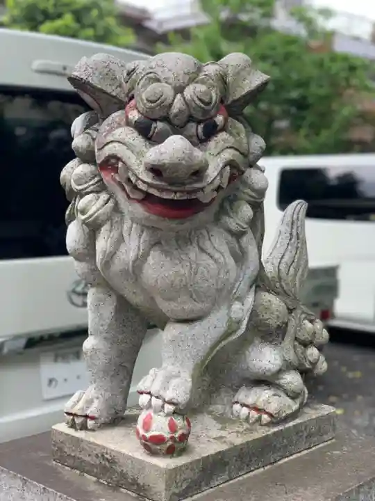 くまくま神社(導きの社 熊野町熊野神社)の狛犬