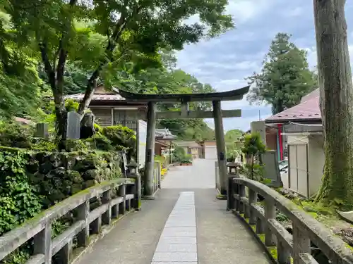 中之嶽神社の鳥居