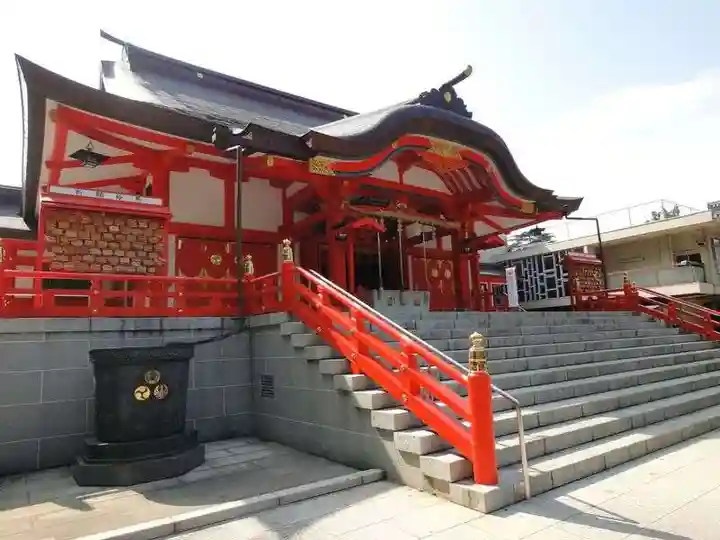 花園神社の本殿・本堂