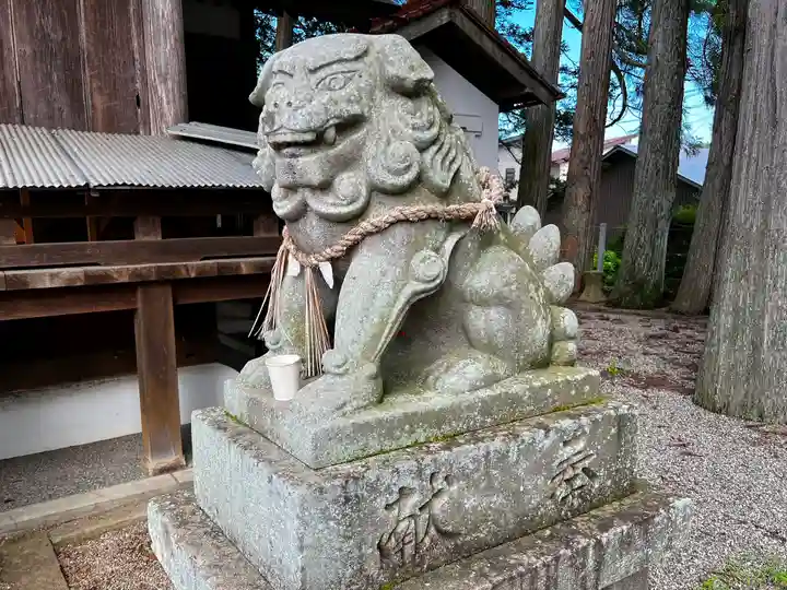 荏名神社の狛犬