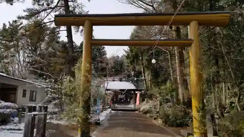 神明社の鳥居