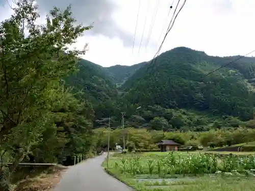 上黒川諏訪神社の周辺