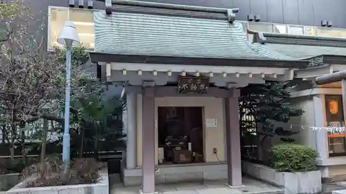 宮益御嶽神社の末社