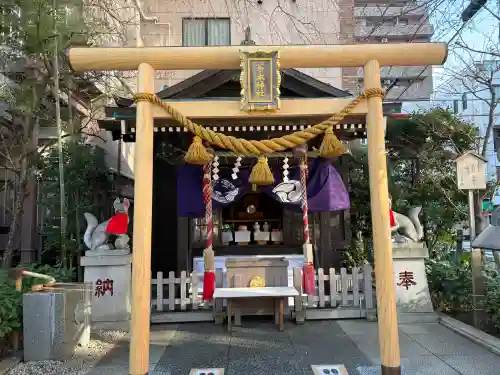 茶ノ木神社の{uncategorized: "未分類", other: "その他", undefined: "問題あり", building: "その他建物", grave: "お墓", sacred_gate: "鳥居", guardian: "狛犬", statue: "像", buddha: "仏像", history: "歴史", nature: "自然", garden: "庭園", animal: "動物", pagoda: "塔", temizu: "手水舎", mountain_gate: "山門・神門", sanctuary: "本殿・本堂", subordinate: "末社・摂社", art: "芸術", scenery: "景色", jizo: "地蔵", ema: "絵馬", goshuin: "御朱印", omikuji: "おみくじ", items: "授与品その他", amulet: "お守り", goshuincho: "御朱印帳", eats: "食事", festival: "お祭り", votive_dance: "神楽", shichigosan: "七五三参", wedding: "結婚式", experience: "体験その他", initially: "初詣", around: "周辺", anti_infection: "感染症対策"}
