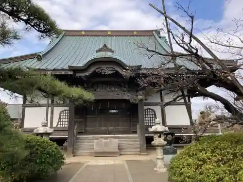本興寺の{uncategorized: "未分類", other: "その他", undefined: "問題あり", building: "その他建物", grave: "お墓", sacred_gate: "鳥居", guardian: "狛犬", statue: "像", buddha: "仏像", history: "歴史", nature: "自然", garden: "庭園", animal: "動物", pagoda: "塔", temizu: "手水舎", mountain_gate: "山門・神門", sanctuary: "本殿・本堂", subordinate: "末社・摂社", art: "芸術", scenery: "景色", jizo: "地蔵", ema: "絵馬", goshuin: "御朱印", omikuji: "おみくじ", items: "授与品その他", amulet: "お守り", goshuincho: "御朱印帳", eats: "食事", festival: "お祭り", votive_dance: "神楽", shichigosan: "七五三参", wedding: "結婚式", experience: "体験その他", initially: "初詣", around: "周辺", anti_infection: "感染症対策"}