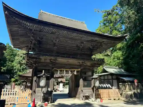 御上神社の山門・神門