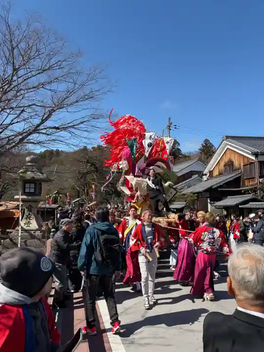 日牟禮八幡宮の{uncategorized: "未分類", other: "その他", undefined: "問題あり", building: "その他建物", grave: "お墓", sacred_gate: "鳥居", guardian: "狛犬", statue: "像", buddha: "仏像", history: "歴史", nature: "自然", garden: "庭園", animal: "動物", pagoda: "塔", temizu: "手水舎", mountain_gate: "山門・神門", sanctuary: "本殿・本堂", subordinate: "末社・摂社", art: "芸術", scenery: "景色", jizo: "地蔵", ema: "絵馬", goshuin: "御朱印", omikuji: "おみくじ", items: "授与品その他", amulet: "お守り", goshuincho: "御朱印帳", eats: "食事", festival: "お祭り", votive_dance: "神楽", shichigosan: "七五三参", wedding: "結婚式", experience: "体験その他", initially: "初詣", around: "周辺", anti_infection: "感染症対策"}