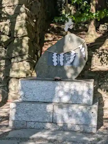 敢國神社の{uncategorized: "未分類", other: "その他", undefined: "問題あり", building: "その他建物", grave: "お墓", sacred_gate: "鳥居", guardian: "狛犬", statue: "像", buddha: "仏像", history: "歴史", nature: "自然", garden: "庭園", animal: "動物", pagoda: "塔", temizu: "手水舎", mountain_gate: "山門・神門", sanctuary: "本殿・本堂", subordinate: "末社・摂社", art: "芸術", scenery: "景色", jizo: "地蔵", ema: "絵馬", goshuin: "御朱印", omikuji: "おみくじ", items: "授与品その他", amulet: "お守り", goshuincho: "御朱印帳", eats: "食事", festival: "お祭り", votive_dance: "神楽", shichigosan: "七五三参", wedding: "結婚式", experience: "体験その他", initially: "初詣", around: "周辺", anti_infection: "感染症対策"}