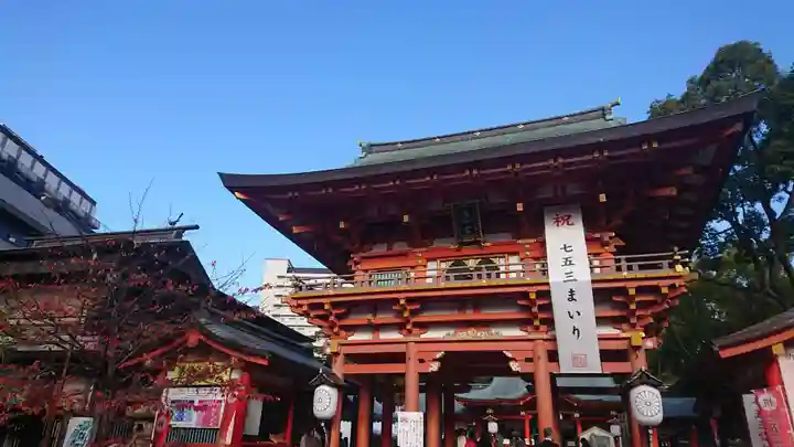 生田神社の山門・神門