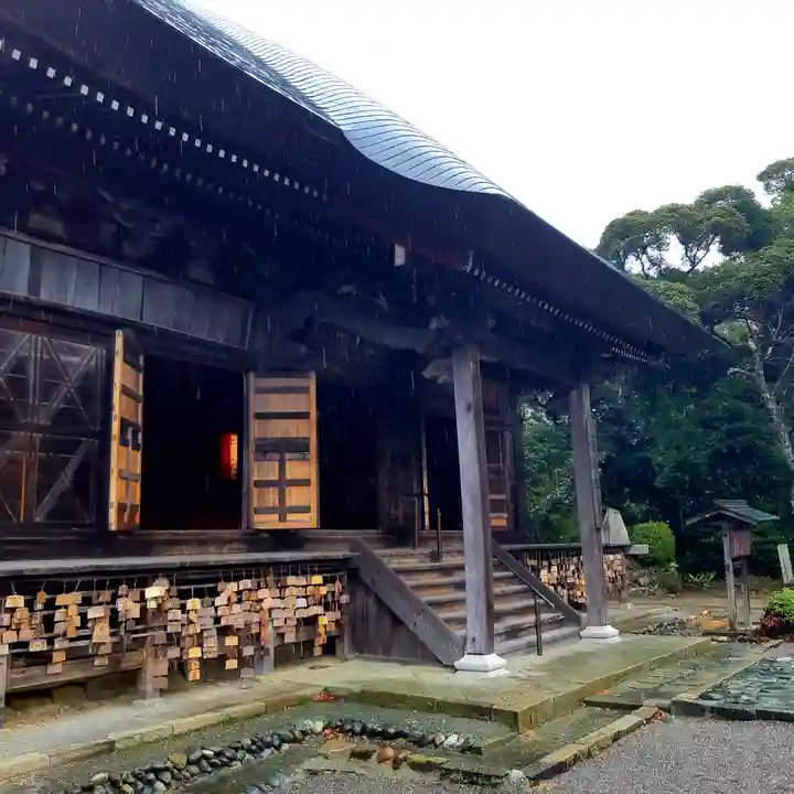 目の霊山 油山寺の本殿・本堂