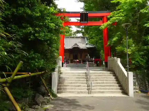 白笹稲荷神社の鳥居