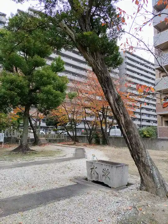 十二所社の手水舎