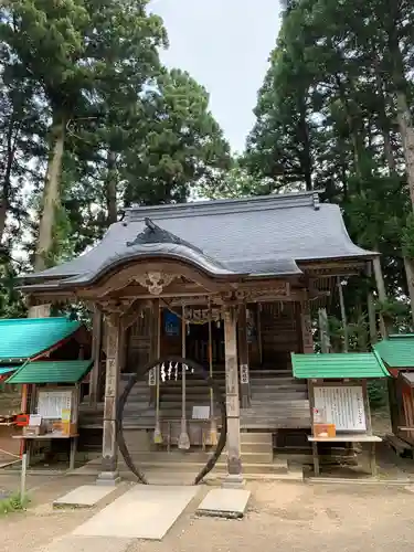 白山神社の本殿