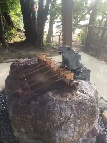 両社宮神社（宮町）の手水舎