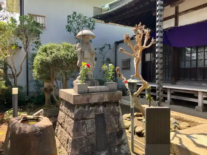 龍泉寺の{uncategorized: "未分類", other: "その他", undefined: "問題あり", building: "その他建物", grave: "お墓", sacred_gate: "鳥居", guardian: "狛犬", statue: "像", buddha: "仏像", history: "歴史", nature: "自然", garden: "庭園", animal: "動物", pagoda: "塔", temizu: "手水舎", mountain_gate: "山門・神門", sanctuary: "本殿・本堂", subordinate: "末社・摂社", art: "芸術", scenery: "景色", jizo: "地蔵", ema: "絵馬", goshuin: "御朱印", omikuji: "おみくじ", items: "授与品その他", amulet: "お守り", goshuincho: "御朱印帳", eats: "食事", festival: "お祭り", votive_dance: "神楽", shichigosan: "七五三参", wedding: "結婚式", experience: "体験その他", initially: "初詣", around: "周辺", anti_infection: "感染症対策"}