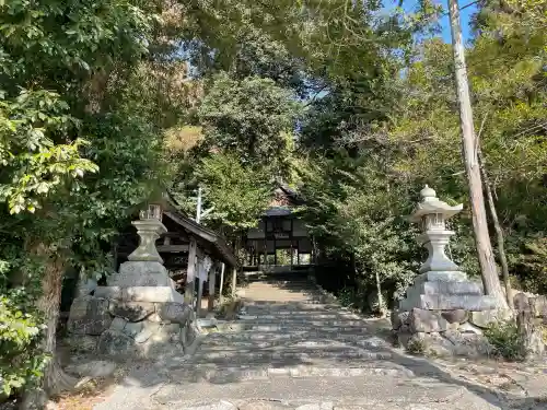 安吉神社の{uncategorized: "未分類", other: "その他", undefined: "問題あり", building: "その他建物", grave: "お墓", sacred_gate: "鳥居", guardian: "狛犬", statue: "像", buddha: "仏像", history: "歴史", nature: "自然", garden: "庭園", animal: "動物", pagoda: "塔", temizu: "手水舎", mountain_gate: "山門・神門", sanctuary: "本殿・本堂", subordinate: "末社・摂社", art: "芸術", scenery: "景色", jizo: "地蔵", ema: "絵馬", goshuin: "御朱印", omikuji: "おみくじ", items: "授与品その他", amulet: "お守り", goshuincho: "御朱印帳", eats: "食事", festival: "お祭り", votive_dance: "神楽", shichigosan: "七五三参", wedding: "結婚式", experience: "体験その他", initially: "初詣", around: "周辺", anti_infection: "感染症対策"}