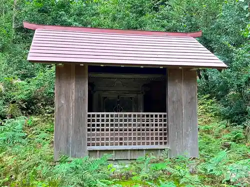 深山 飯盛寺の末社