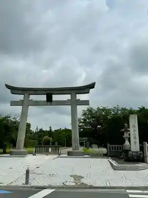 鶴谷八幡宮の鳥居