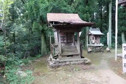 楠公寺の末社