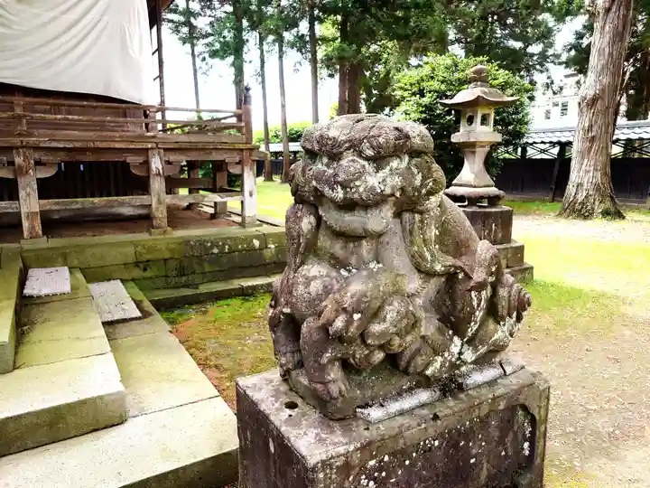 守りの神 藤基神社の狛犬
