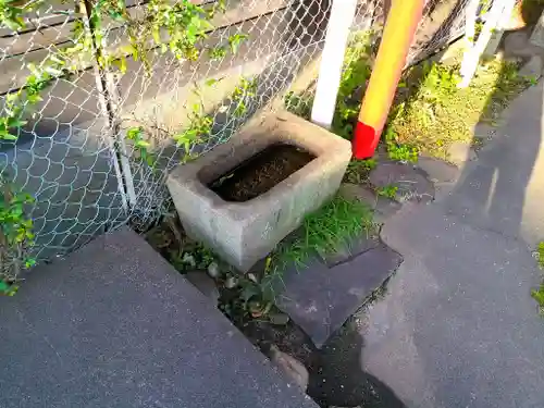 稲荷明神の手水舎