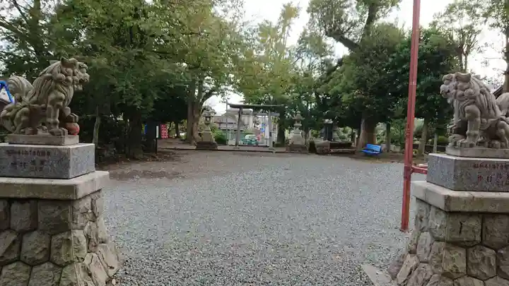 諏訪神社の狛犬