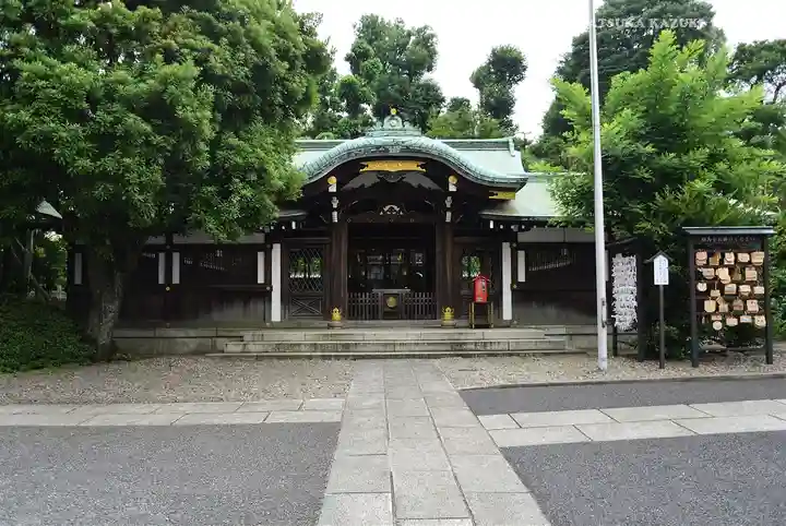 白金氷川神社の本殿・本堂