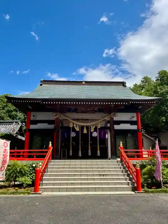 金ヶ作熊野神社の{uncategorized: "未分類", other: "その他", undefined: "問題あり", building: "その他建物", grave: "お墓", sacred_gate: "鳥居", guardian: "狛犬", statue: "像", buddha: "仏像", history: "歴史", nature: "自然", garden: "庭園", animal: "動物", pagoda: "塔", temizu: "手水舎", mountain_gate: "山門・神門", sanctuary: "本殿・本堂", subordinate: "末社・摂社", art: "芸術", scenery: "景色", jizo: "地蔵", ema: "絵馬", goshuin: "御朱印", omikuji: "おみくじ", items: "授与品その他", amulet: "お守り", goshuincho: "御朱印帳", eats: "食事", festival: "お祭り", votive_dance: "神楽", shichigosan: "七五三参", wedding: "結婚式", experience: "体験その他", initially: "初詣", around: "周辺", anti_infection: "感染症対策"}