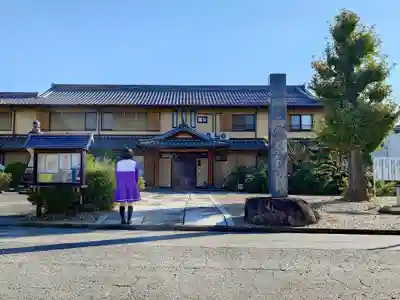 興蓮寺の山門・神門