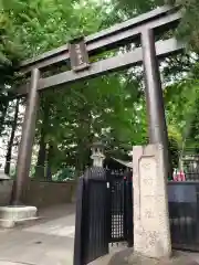 諏訪神社の鳥居