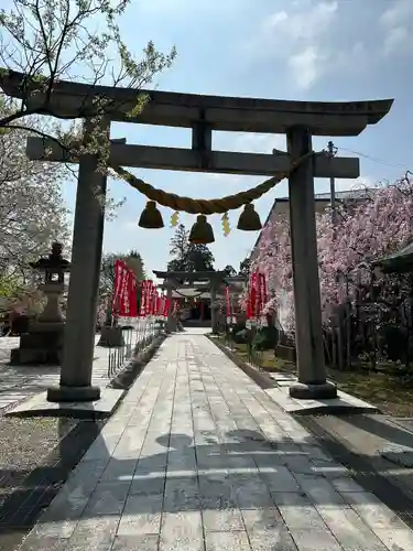 越中稲荷神社の鳥居